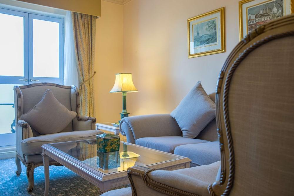 Hotel Le Vendome Cidade Do Cabo Exterior foto A living room at the hotel