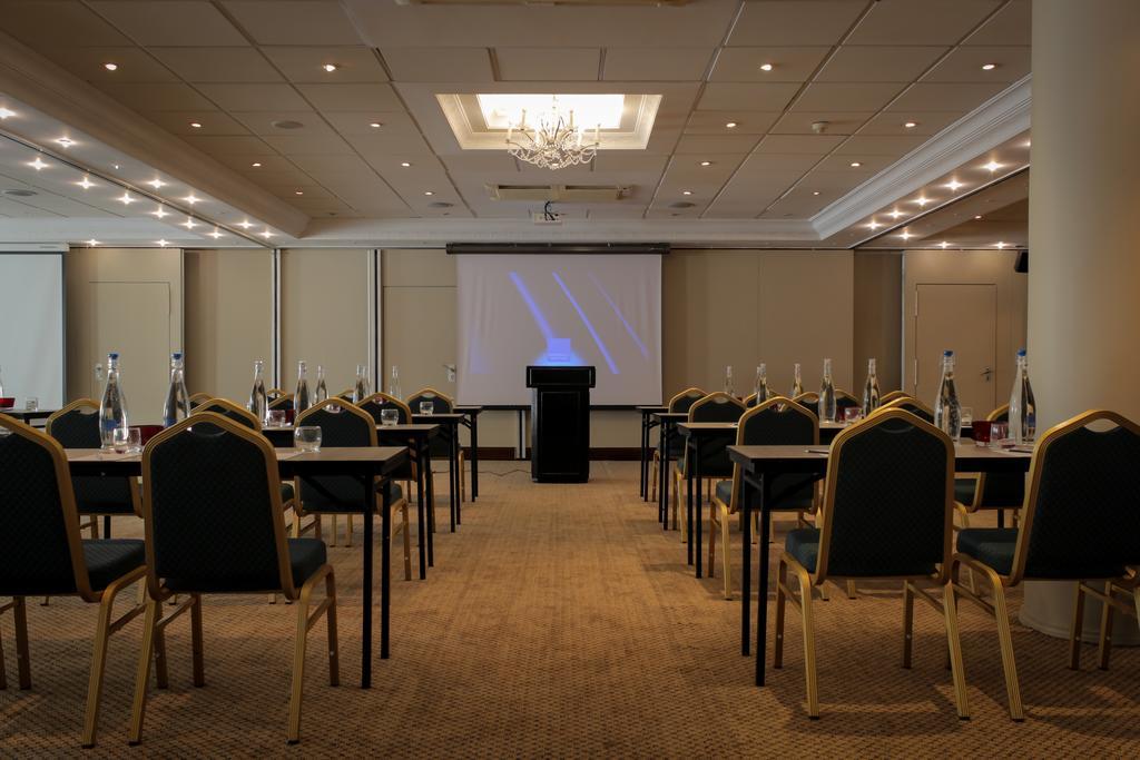 Hotel Le Vendome Cidade Do Cabo Exterior foto A meeting room at the hotel